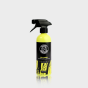 Uniwersalny płyn do czyszczenia wnętrza auta Pure Interior Cleaner 500ml Blend Brothers – efektowne odbicie butelki.