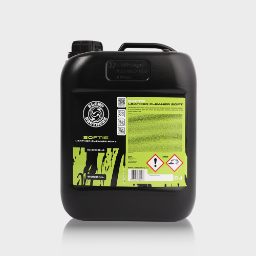 Duży kanister 5L Softie Leather Cleaner Blend Brothers – wydajny środek do czyszczenia skór z efektem odbicia.