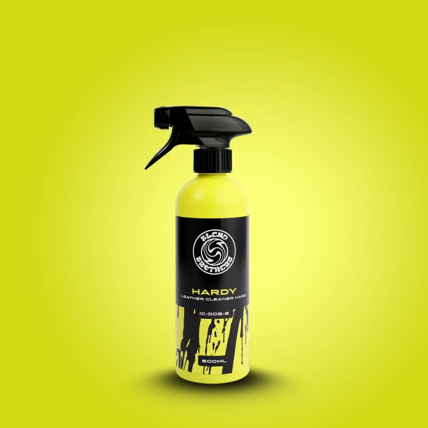 Silny cleaner do skór Hardy Leather Cleaner 500ml na jasnym tle – profesjonalna chemia samochodowa.