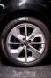 Ekstremalny zrzut wody z felgi zabezpieczonej powłoką EZ Wheels Wheel Coating.