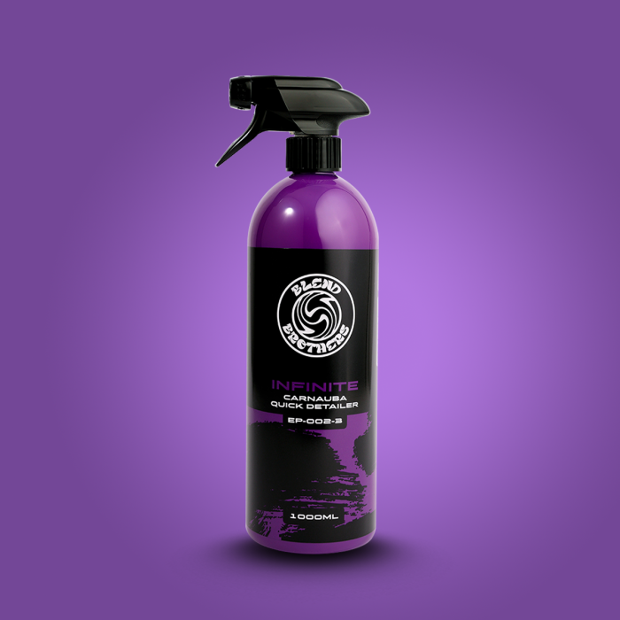 Profesjonalny quick detailer z woskiem carnauba INFINITE 1L na fioletowym tle