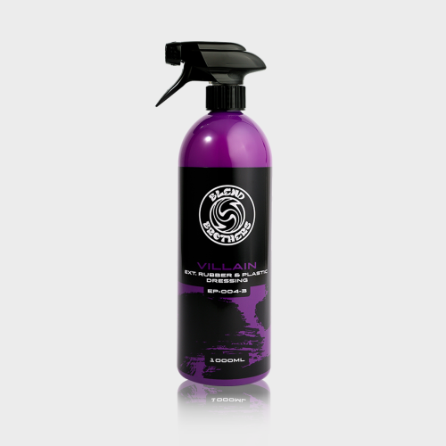 Butelka 1000ml VILLAIN Exterior Rubber and Plastic Dressing z atomizerem na białym tle
