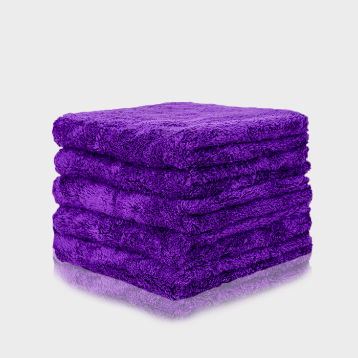 Zestawienie puszystych fioletowych mikrofibr Plushie prezentujące różnicę między 1 sztuką a zestawem 5 sztuk.