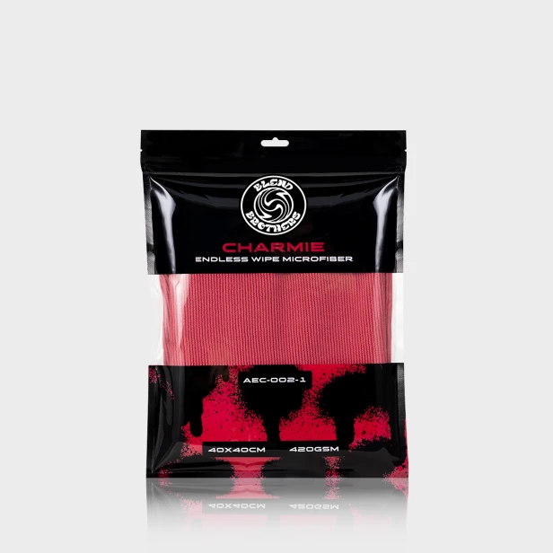 Front opakowania mikrofibry Charmie 1 sztuka z czerwonym motywem diamentów i logo Blend Brothers.