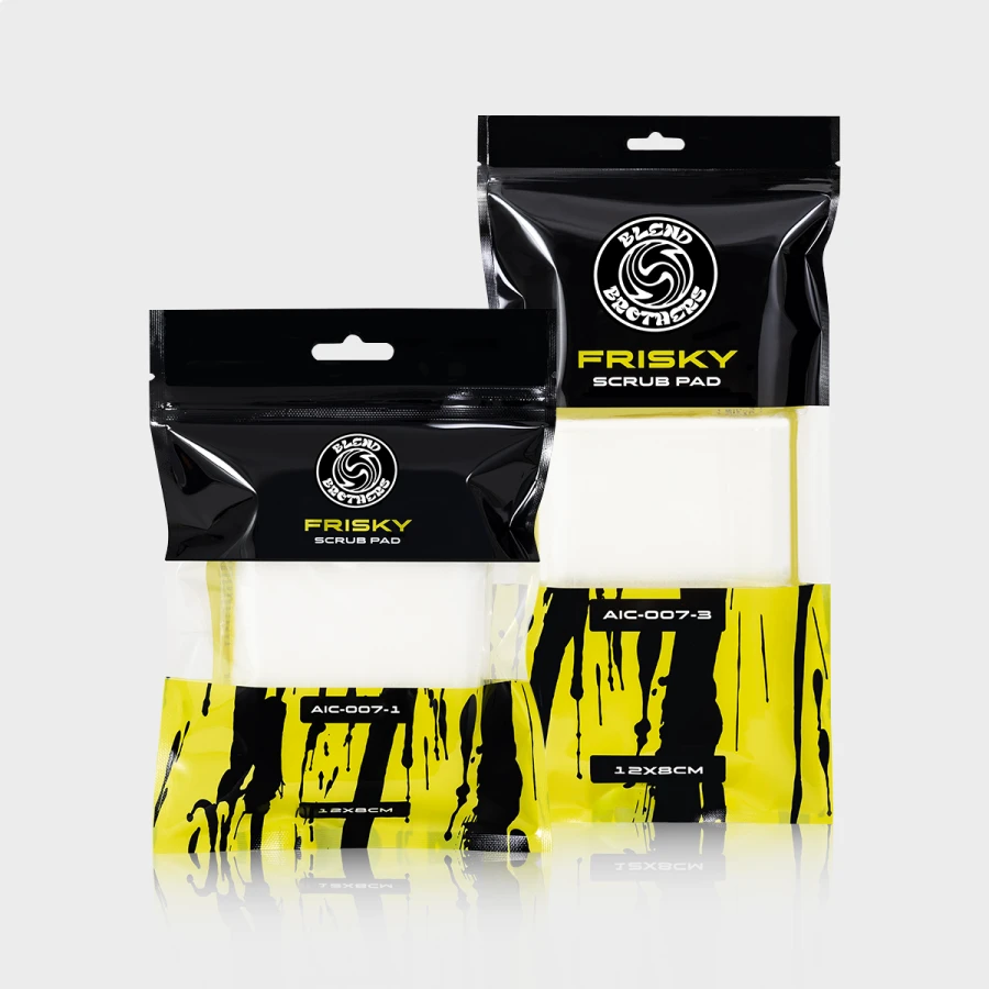 Porównanie wariantów Frisky Scrub Pad: pojedynczy pad oraz zestaw 3 sztuk na limonkowym tle.