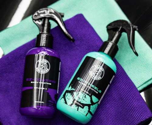 Zestaw Blend Brothers: powłoka do lakieru EZ-Coating i powłoka do felg EZ-Wheels dla pełnej ochrony.