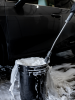 Użycie pianownicy ręcznej Blend Brothers z kwaśnym preparatem do mycia wstępnego.