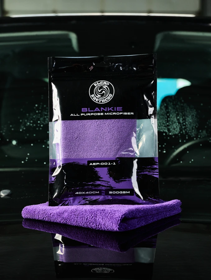 Zestaw do pielęgnacji lakieru auta quick detailer z grafenem i mikrofibrą.