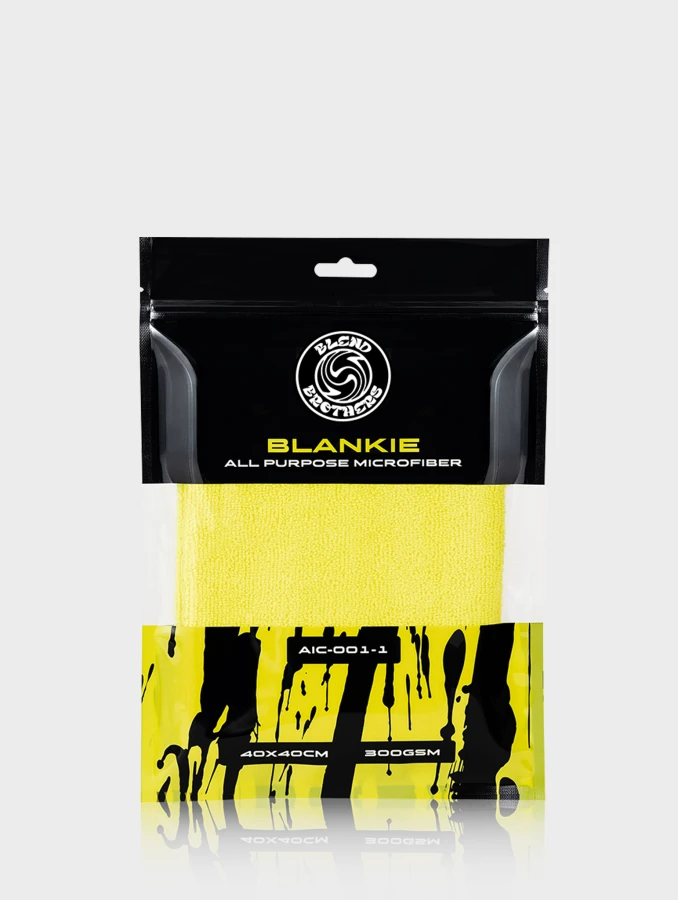 Rozłożona mikrofibra BLANKIE 40x40 cm – idealna do quick detailerów i plastików.