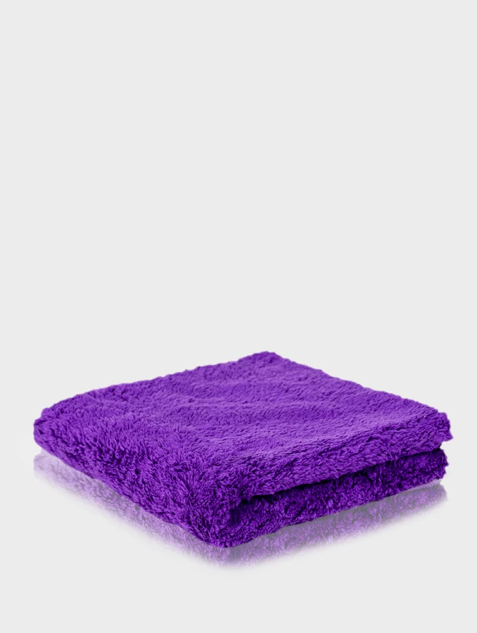 Złożona w kwadrat, puszysta fioletowa mikrofibra Plushie 500GSM bezszwowa (laserowo cięta).