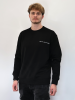 Bluza urodzinowa Blend Brothers na 3 urodziny marki. Limitowany drop. Mężczyzna w czarnej bluzie przodem.